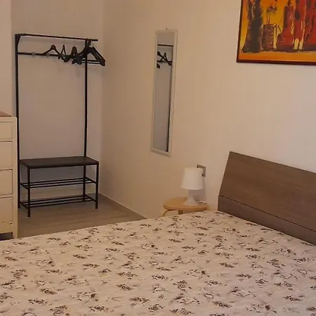 Maria *