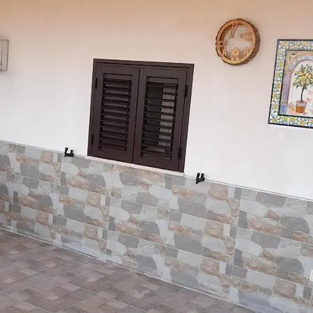 Nyaraló Maria *